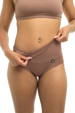 Poledancerka High-Low Brazil Shorts - Nude 02 -Lingerie Shop 20 2 Poledancerkahigh lowBrazilshorts Nude02