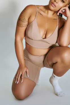 CXIX LuxLounge Triangle Top - Taupe -Lingerie Shop 21 04 22Creatures 5