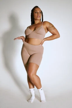 CXIX LuxLounge Triangle Top - Taupe -Lingerie Shop 21 04 22Creatures 61