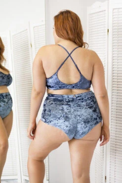 Lunalae Delphine Top - Gunmetal Velvet -Lingerie Shop 6R7A7754 aaafc8f0 0d0e 4fee a4d9 e91355bf2441