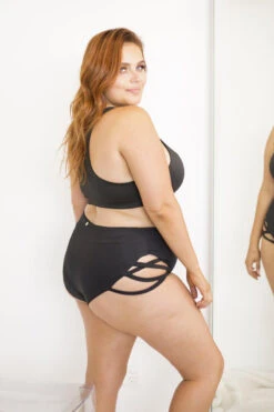 Lunalae High Waist Cross Section Shorts - Black -Lingerie Shop 6R7A8515