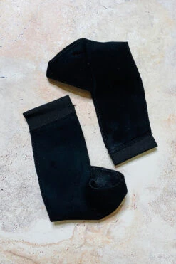 Hella Heels Classique Velvet Shoe Protector - Russian Roulette -Lingerie Shop IMG 8958