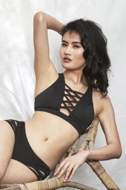 Lunalae Alexi Top - Black 16 Lunalae Alexi Top - Black -Lingerie Shop Shot 16 034crop