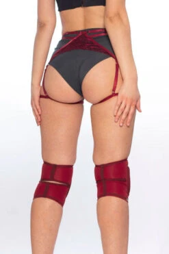 Queen Kneepads - Cherry -Lingerie Shop webCherry 3